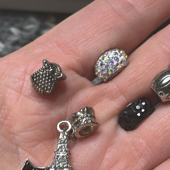 7 Charms, owl, sparkly black and iridescent snowflake, star, Eiffel Tower - Picture 6 of 11